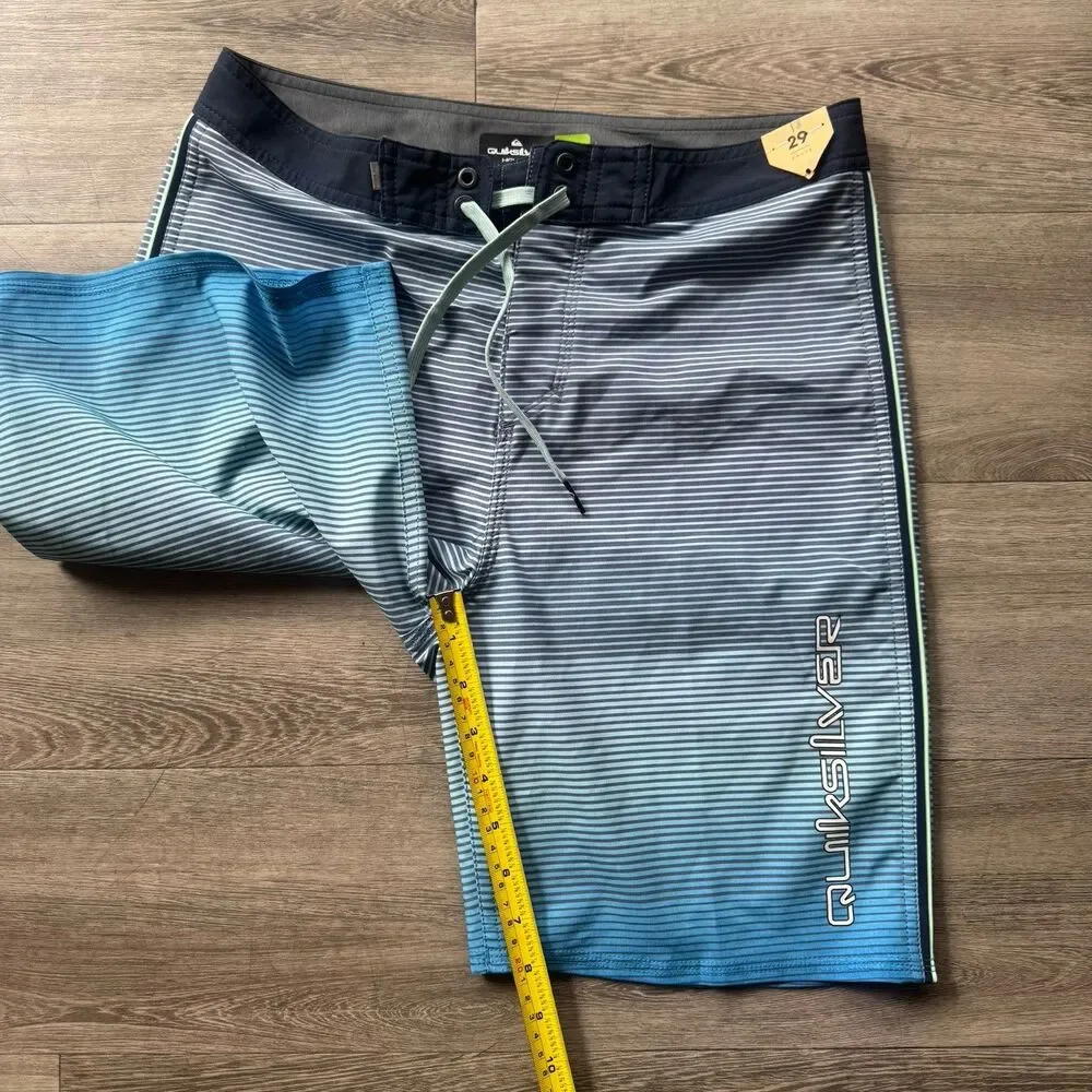 Quiksilver Boys Surfsilk Massive Youth Boardshorts-Snorkel Blue Size 29 Swim